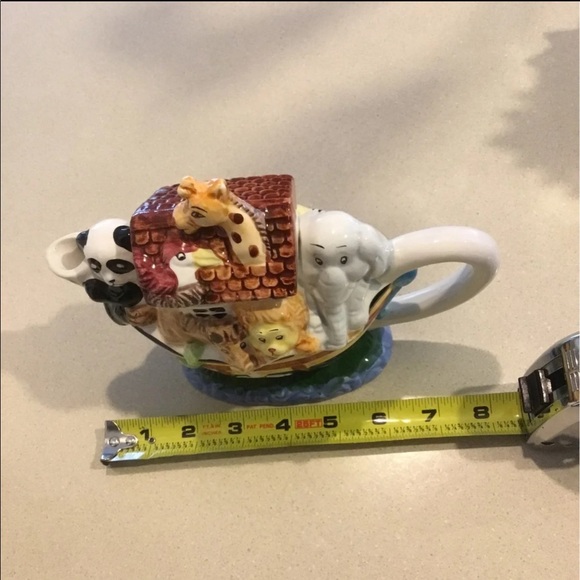 Noah’s Ark collectible Teapot - Picture 4 of 6